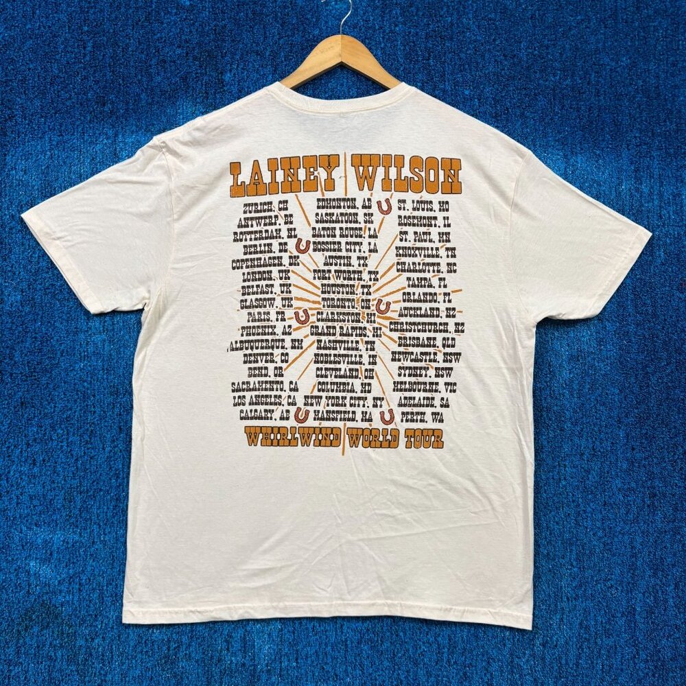 Lainey Wilson Whirlwind World Tour Country Beige T-Shirt Size Extra Large - Picture 3 of 4